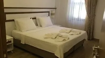 Necdet Kaptan Butik * Бозджаада