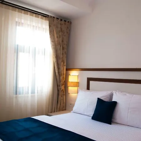 Necdet Kaptan Butik Otel * 보즈자아다